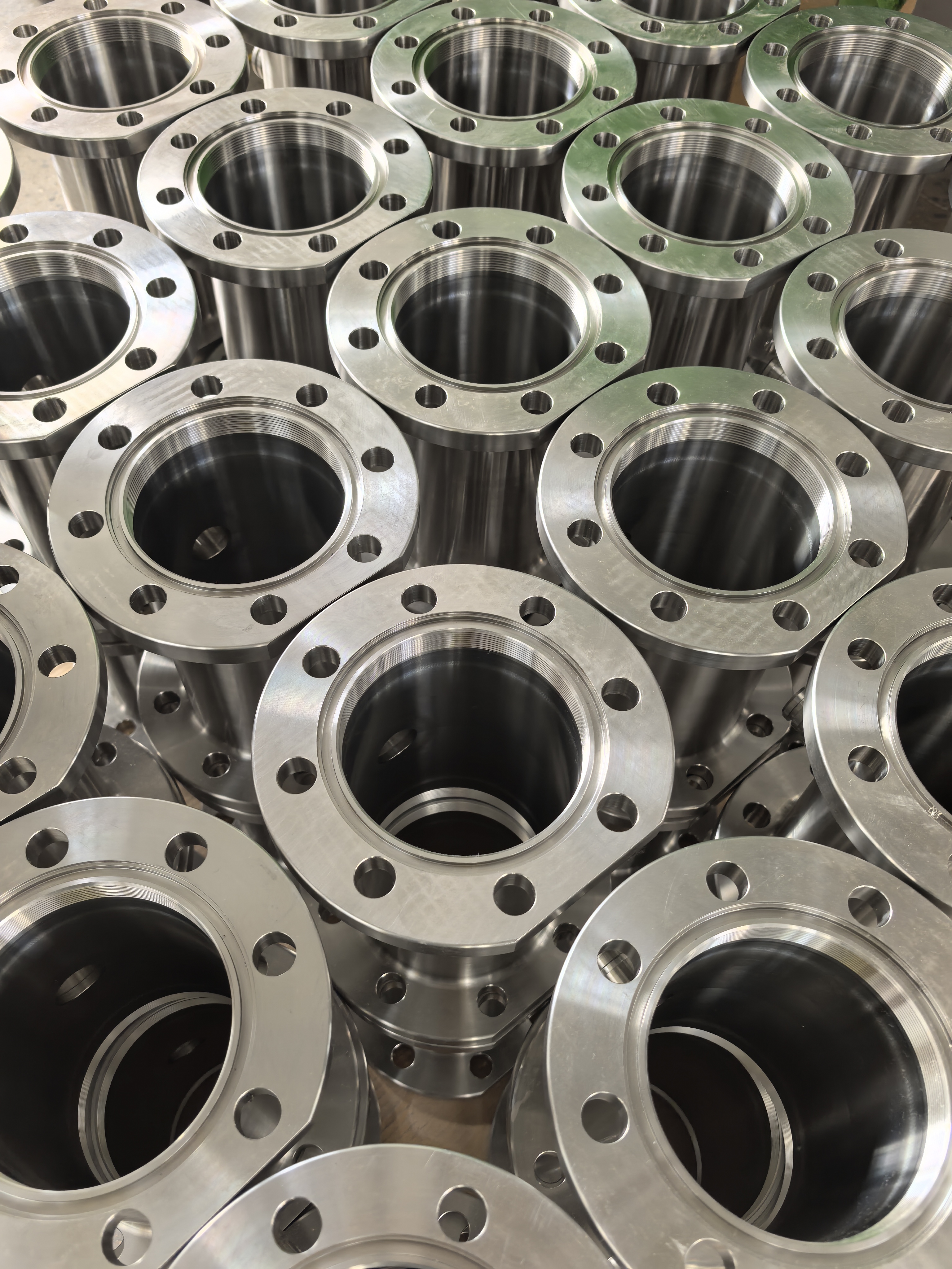 Tá friotaíocht maith creimeadh ag flanges tíotáiniam agus tá claonadh acu a bheith bainteach le cúiseanna metallurgical