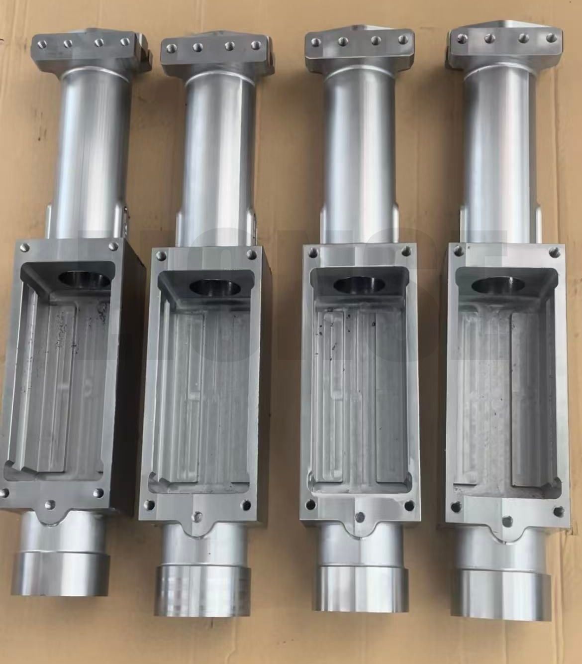 Cuid réitigh meaisínithe cruinneas 20CrNiMo