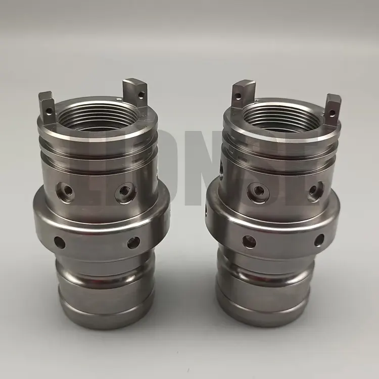 Comhpháirteanna saincheaptha tíotáiniam machined